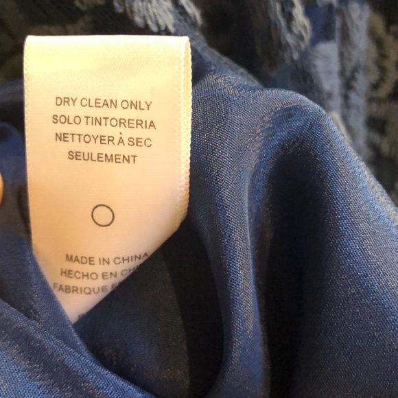 Adelyn Rae Romper Size Small - Picture 5 of 7